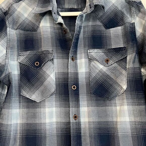 Wrangler Blue Plaid Button Up Long Sleeve Shirt Medium - Picture 2 of 9